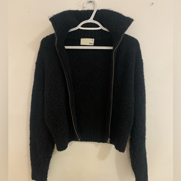 Aritzia Wilfred Marilyn Sweater - Alpaca and Wool - Picture 3 of 7